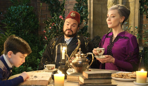 Jack Black and Cate Blanchett in 'The House with a Clock in its Walls'